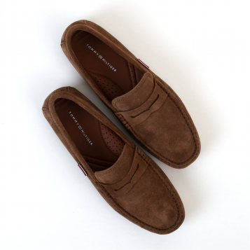 mocassins classic suede driver timber. Tommy Hilfiger
